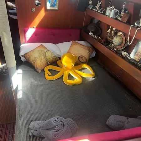 The Captains Locker - 30ft Yacht * סן מיגל דה אבונה