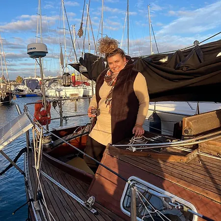 Hotel na wodzie The Captains Locker - 30ft Yacht *