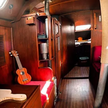 The Captains Locker - 30ft Yacht Hotel na wodzie *
