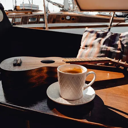 Botel The Captains Locker - 30ft Yacht San Miguel de Abona
