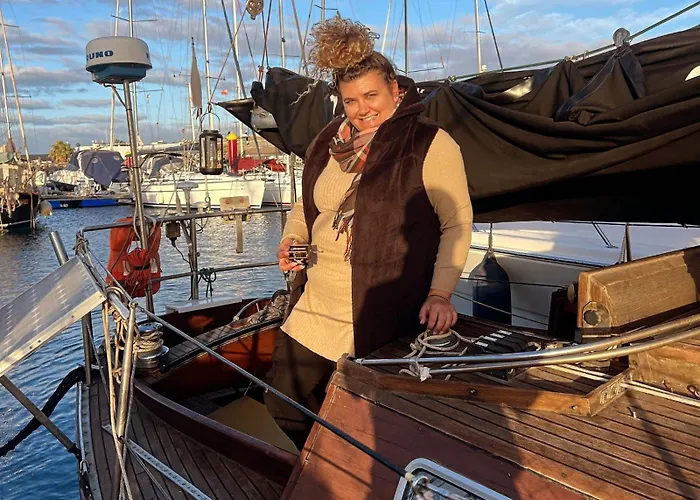 Botel The Captains Locker - 30ft Yacht *